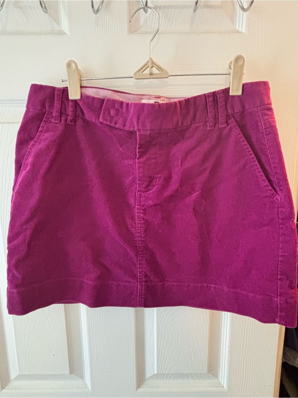 GAP Mini Skirt in Magenta Pink